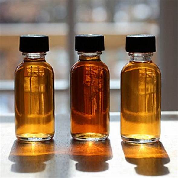 How Do Clear and Dark Vanilla Extracts Differ?